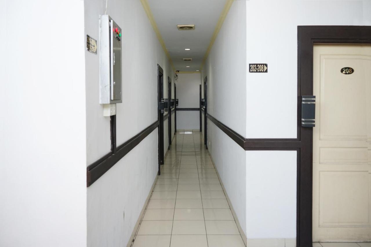 Oyo 2291 Hotel Bahagia Macasar Exterior foto
